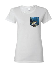 Load image into Gallery viewer, T-shirt à poche pour femme En foret
