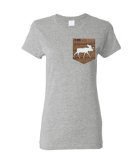 Load image into Gallery viewer, T-shirt à poche pour femme En foret
