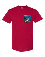 Charger l&#39;image dans la galerie, T-shirt à poche pour homme En forest
