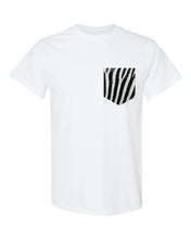 Load image into Gallery viewer, T-shirt à poche unisexe taille plus Les motifs
